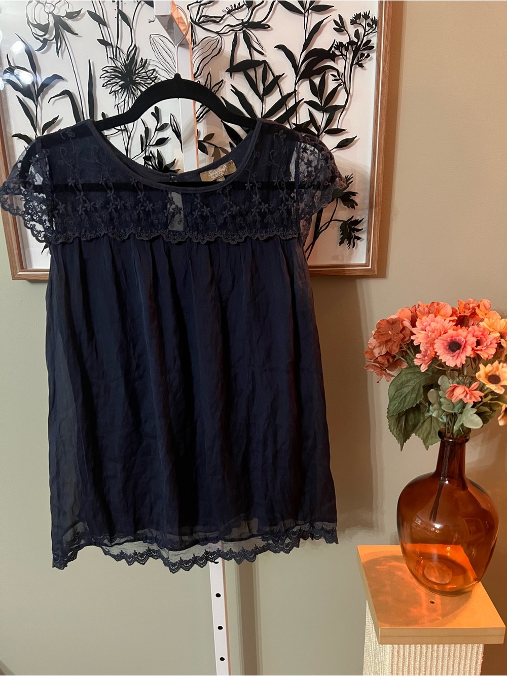 Carla Conti Italy 100% Silk Navy Blue Floral Lace Blouse Size Medium